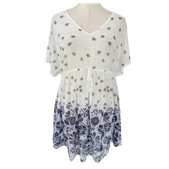 SIREN LILY NWT White Swim Coverup Size 1X - Picture 1 of 9